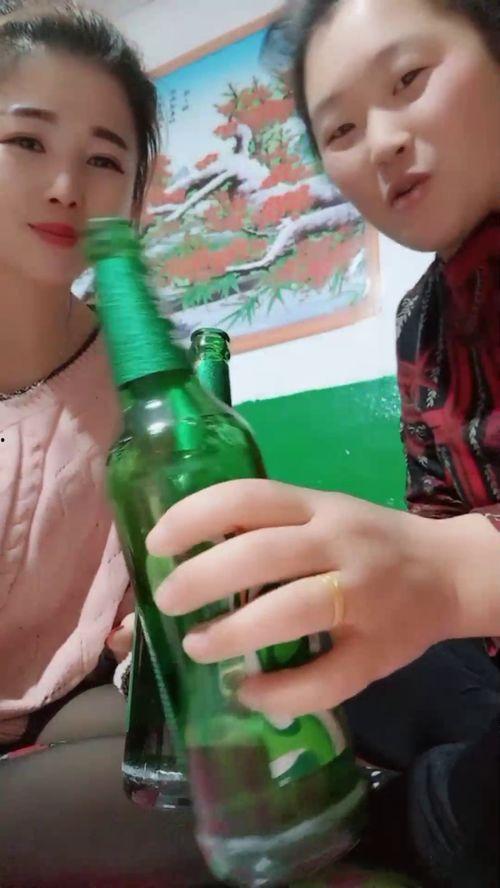 东北网红女吃瓜,揭秘网络红人的幕后故事